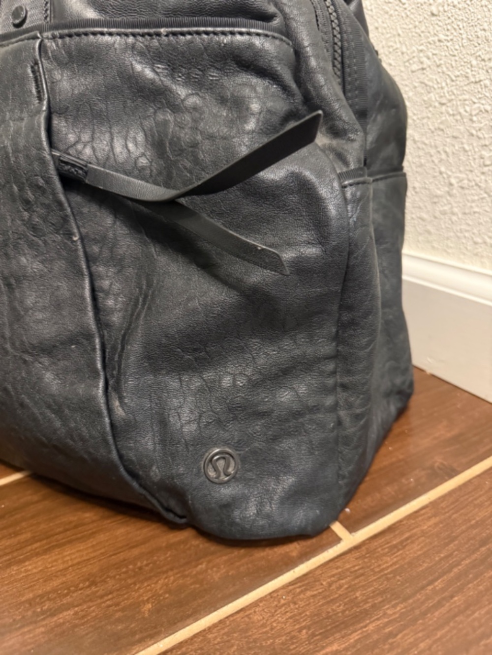 lululemon Om the Day Bag | Black | Vintage Yoga Gym Shoulder Bag - Picture 7 of 14